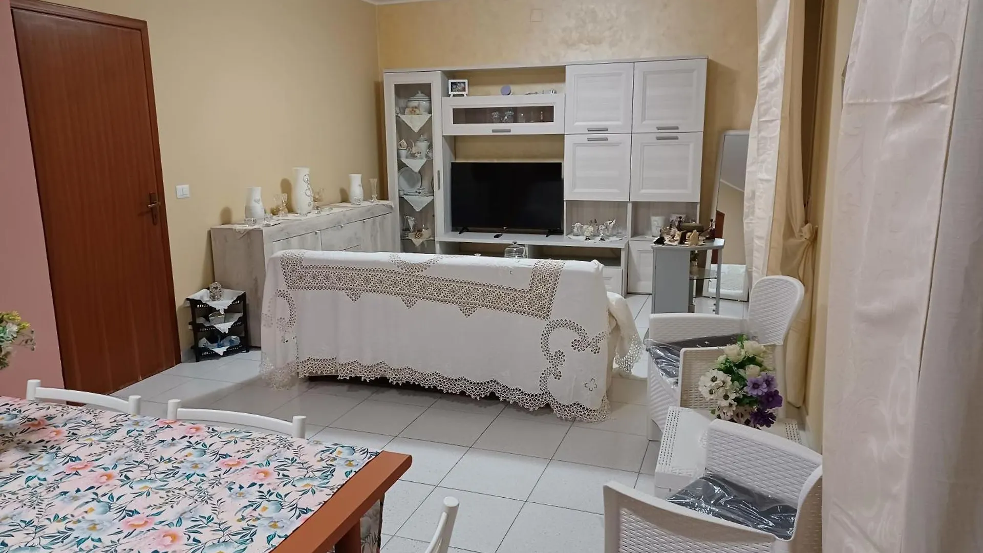 Apartment Affitti Ok Appartamento Con Tutti I Confort Giardini Naxos Italy